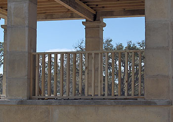 2 x 4 wood balcony rail