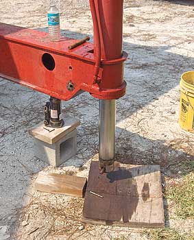 crane repairs on outrigger